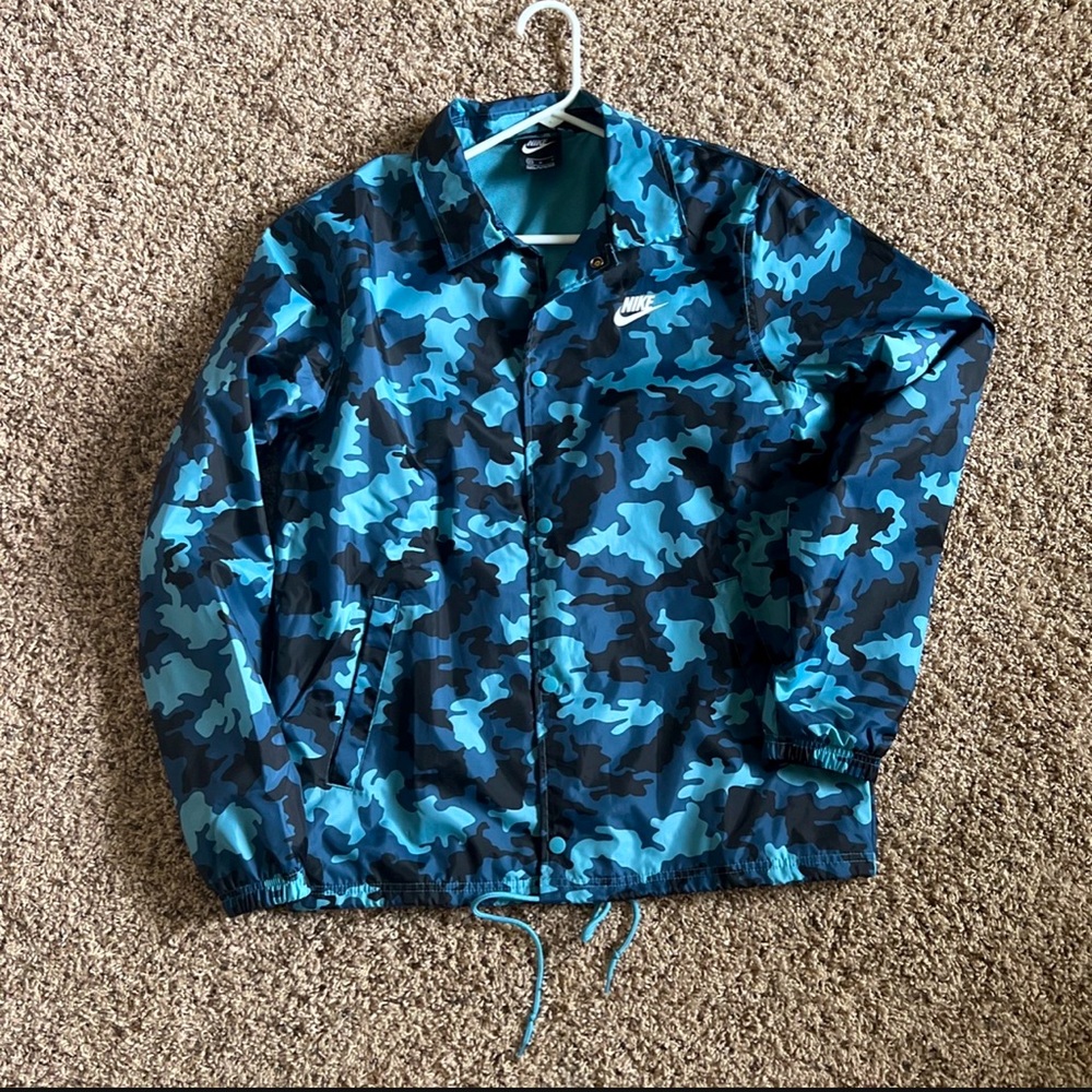 Mens Nike Camo Windbreaker M